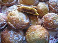 Image : recette Bouchées feuilletées aux dattes et aux noix