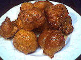 Cuisson au bain de friture : Assiette de beignets au miel