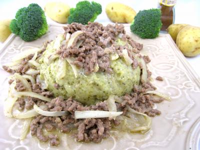 vinaigre de vin : Assiette de purée de brocolis