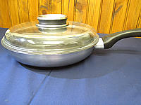 Image : Sauteuse (ou sautoir)