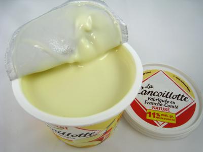 Photo : Pot de fromage cancoillote