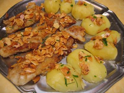 Photo : Filets de flétan aux amandes