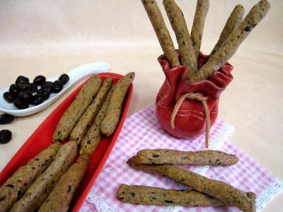 Fromages : Gressins aux olives et à l'emmental