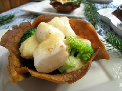 fumet de poisson : Coupelle de crêpes farcies aux encornets