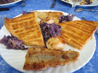 Image : recette Feuilletés de colin et Saint-Jacques au chou rouge