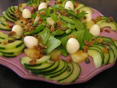 Image : recette Salade de concombre et oeufs de caille