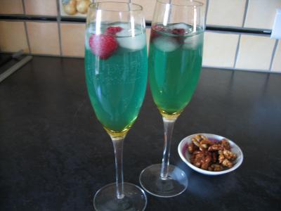 curaçao : Verres de cocktail valentin au champagne