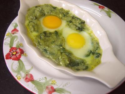 Image : Cassolette d'oeufs aux restes de purée de brocolis