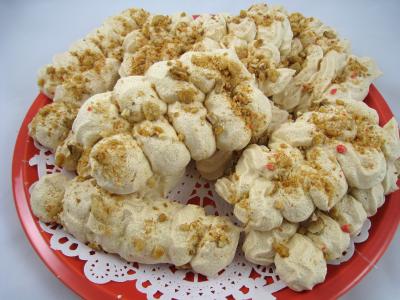 Recette Plat de meringues aux fruits secs