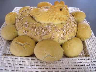 Pain : Poule de Pâques et ses oeufs