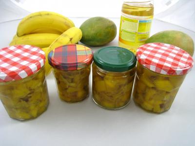 Cuisine antillaise : Bocaux d'achards aux mangues à la mauricienne