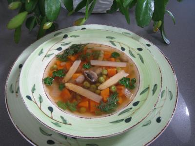 Cuisine diététique : Assiette de minestrone aux asperges