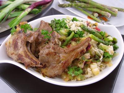 Ail : Assiette d'ognasses au riz, asperges et agneau