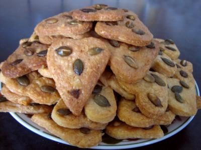 graine de courge : Assiette apéritive de biscuits au Cantal