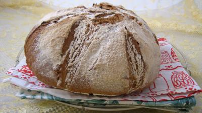 farine complète : Pain au vin rouge