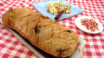 datte : Pain aux dattes et aux lardons