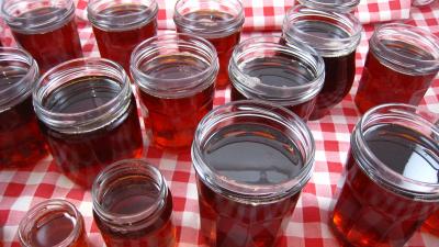 gelée de fruits : Pots de gelée de mirabelles