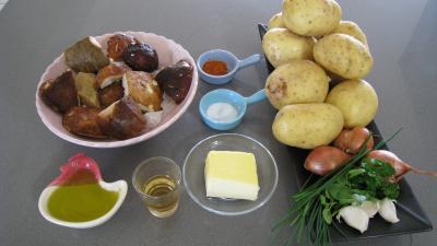 Ingrédients pour la recette : Cèpes aux pommes de terre à la landaise
