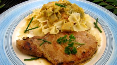 Viandes : Assiette de côtes de porc aux légumes