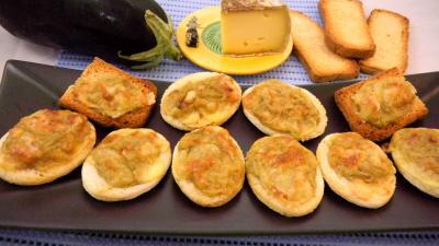 pain de mie : Plat de canapés aux aubergines