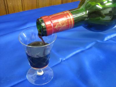 râper le gosier avec un vin