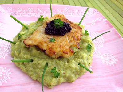 plat complet : Assiette de mousseline de brocolis et cabillaud