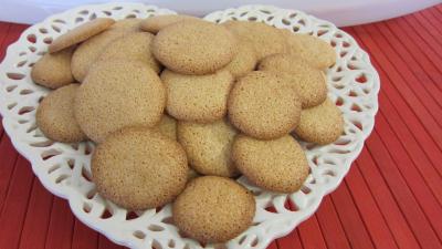 Cuisson au four : Plat de palets aux amandes