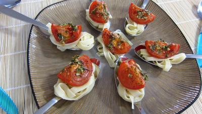 Pour débutants : Assiette d'antipastis à la tomate